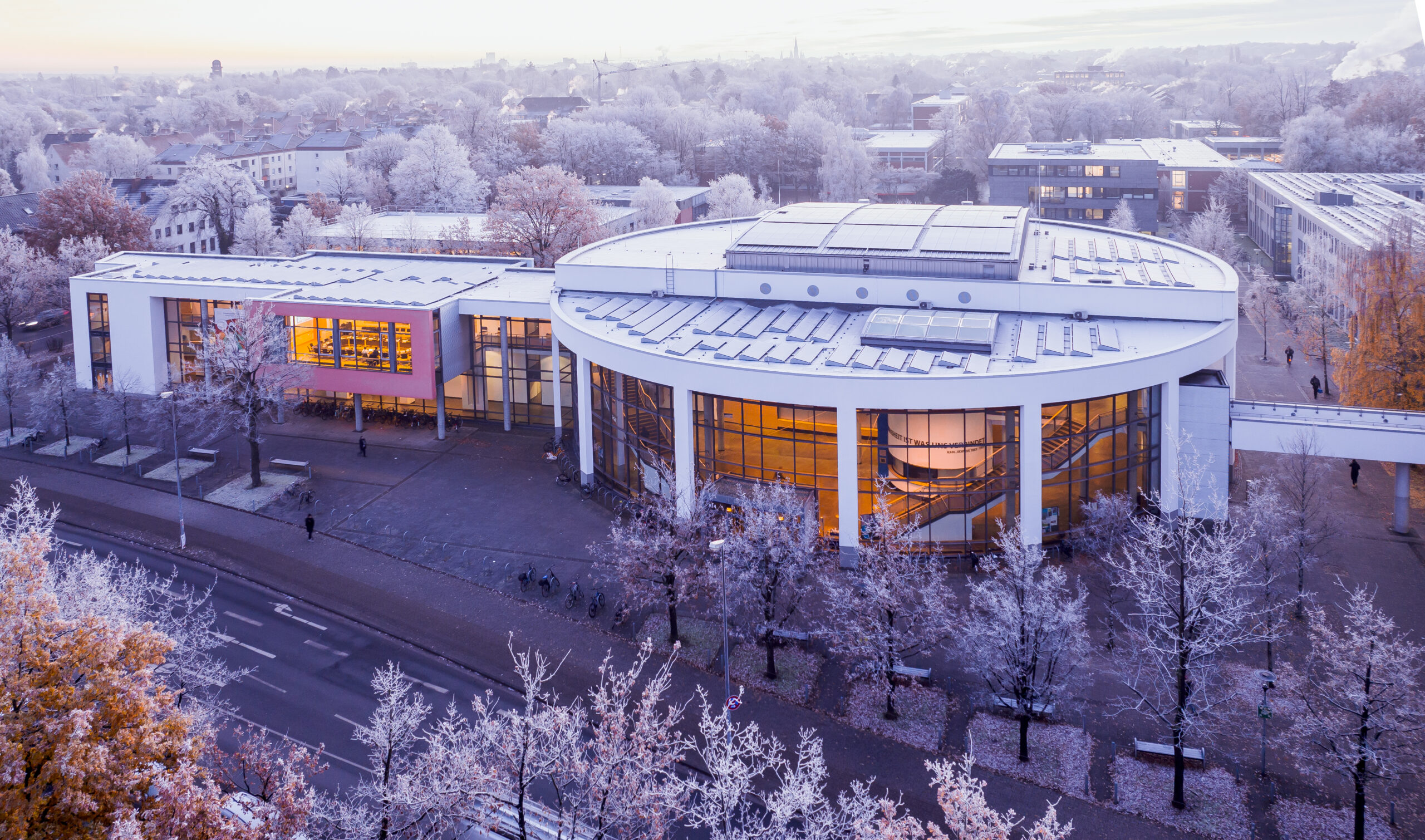 Carl von Ossietzky University Oldenburg, lecture hall centre in winter